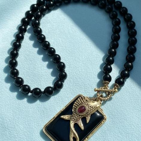 Колье, вставка: эмаль, оникс, агат (кабошон), арт.:25236275167gp-b, SilverWings, рис. 1